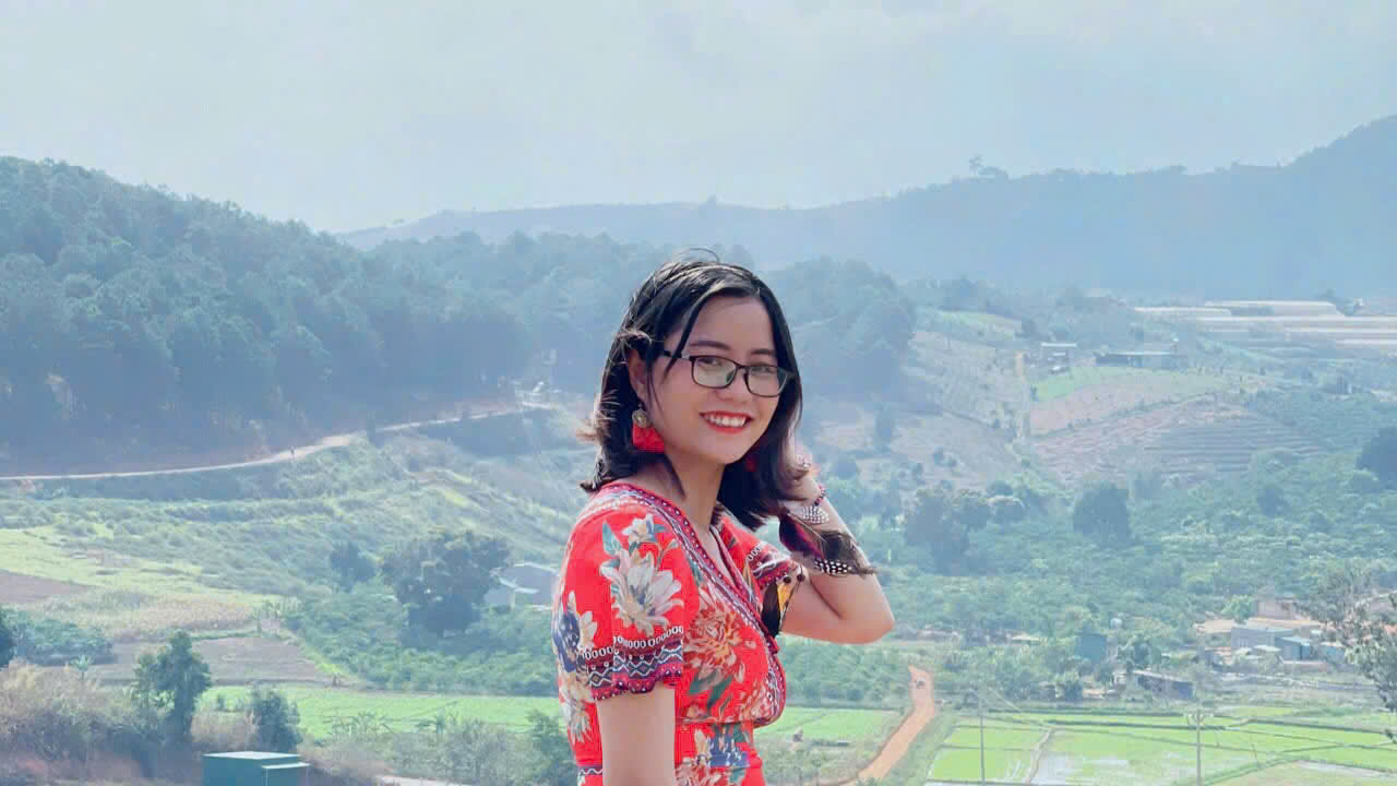 Cô Nguyễn Thị Thùy Trang